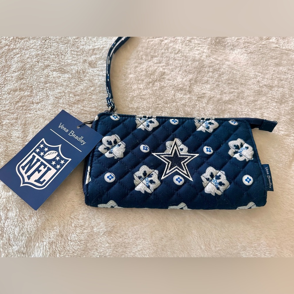 NWT Vera Bradley NFL Quilted Wristlet